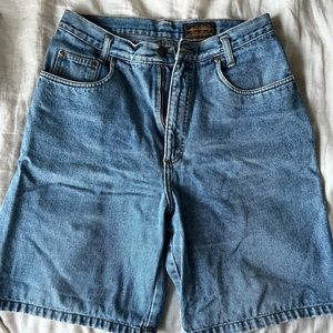 Vintage Eddie Bauer mid length shorts
